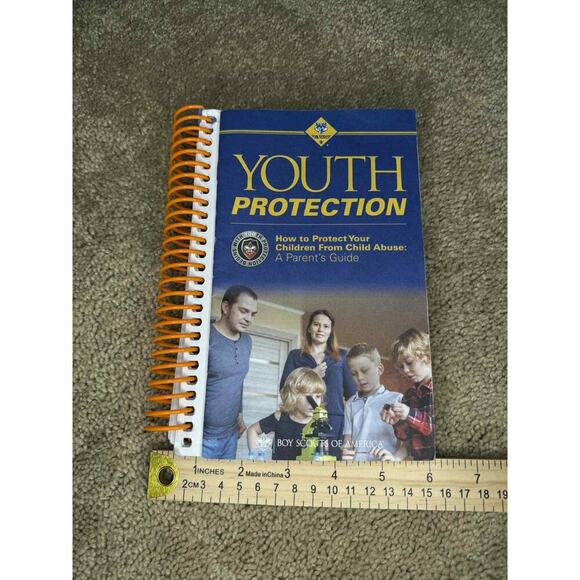 Cub Scouts Youth Protection Protect Your Children From Child Abuse Guide Book - Picture 4 of 4